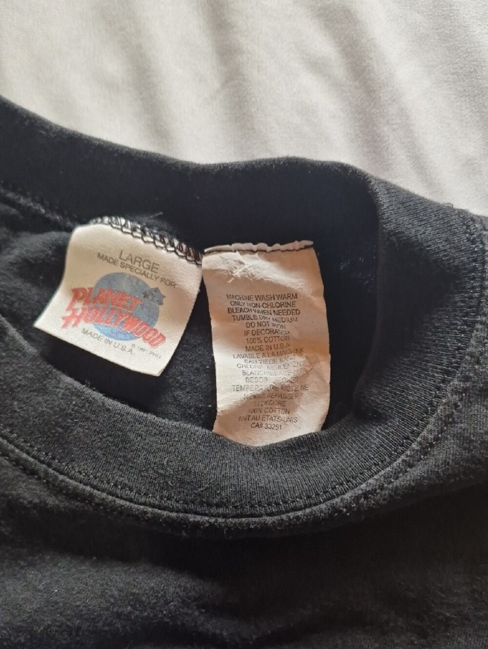 Vintage 90's Planet Hollywood Vancouver Black Graphic Tee - Men's Short Sleeve - Picture 3 of 10